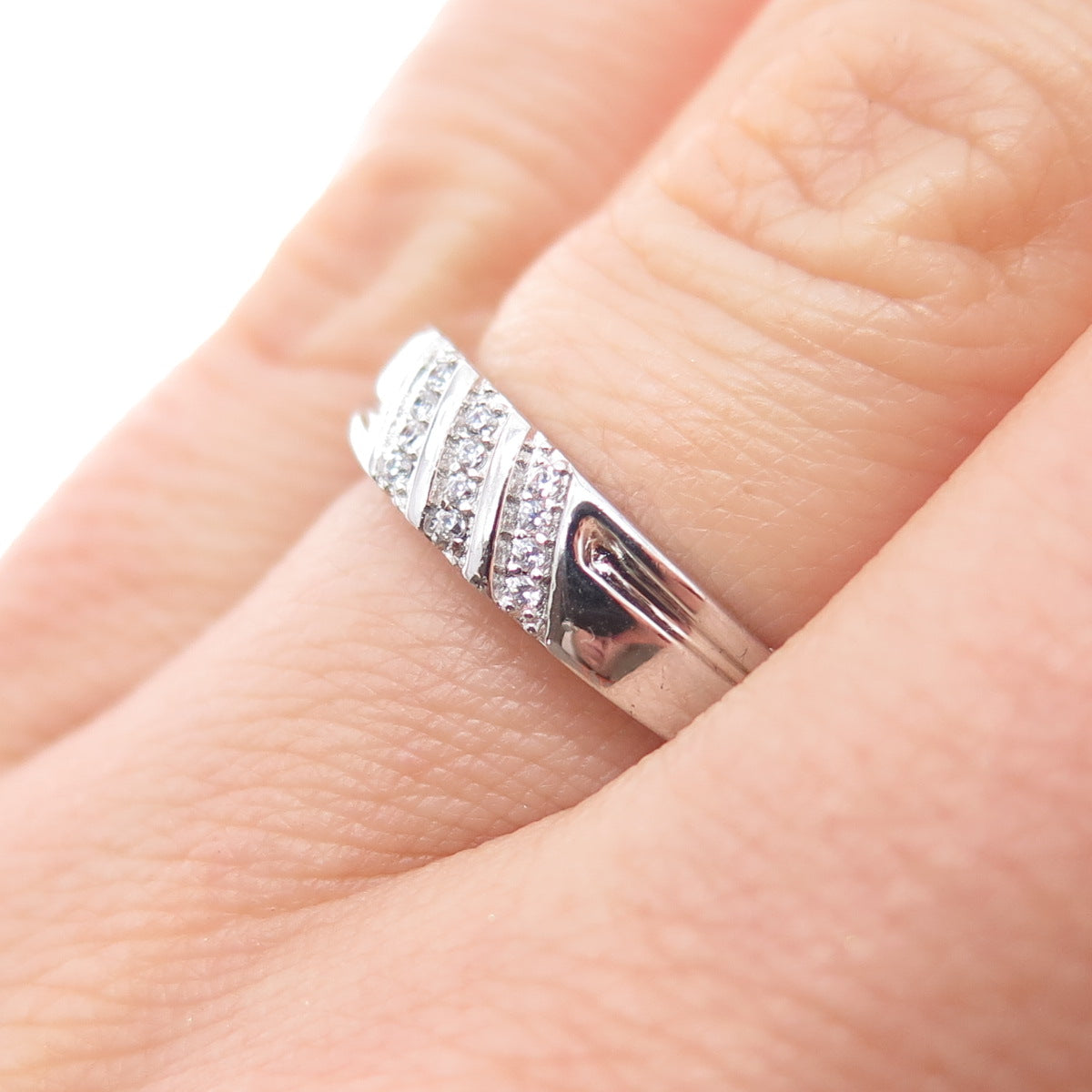 925 Sterling Silver Round-Cut C Z Ring Size 6.25