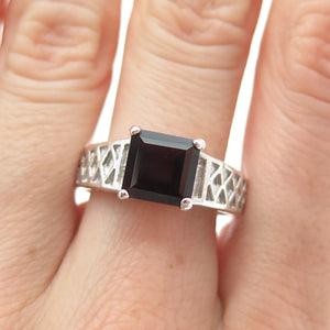 925 Sterling Silver Vintage Real Red Garnet Ring Size 10.25