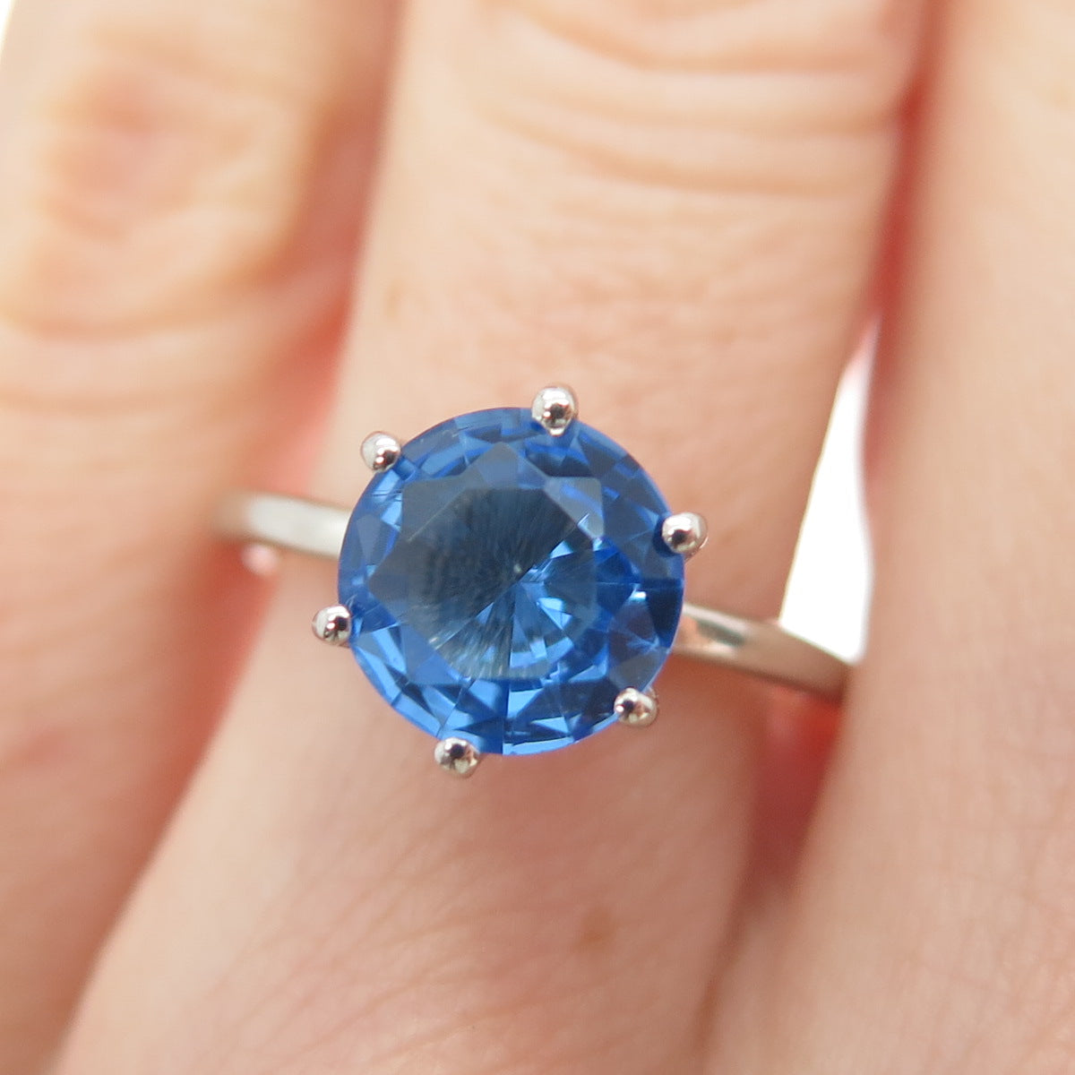 DAZZLERS 925 Sterling Silver Round-Cut Nano Tanzanite Ring Size 6.25