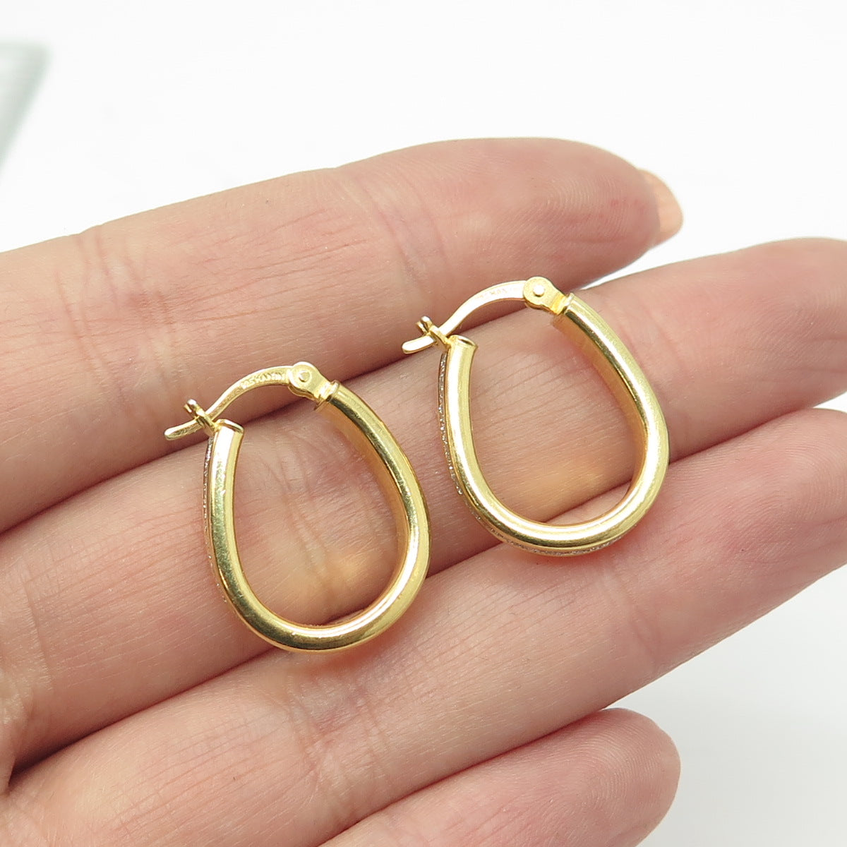 HAN 925 Sterling Silver Gold Plated Diamond-Imitation Oval Hoop Earrings