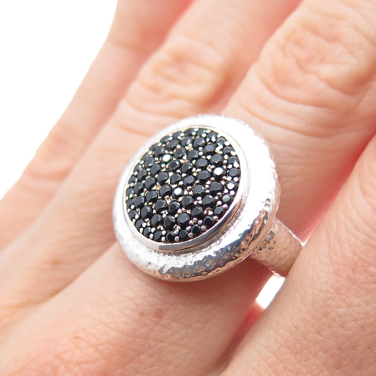 925 Sterling Silver Vintage Real Round-Cut Black Spinel Hammered Ring Size 8