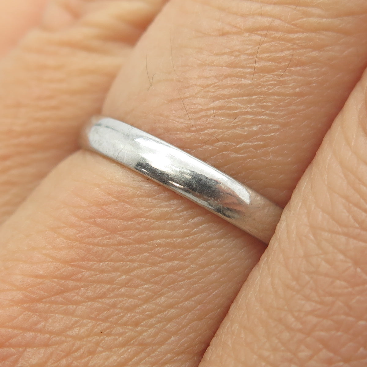 925 Sterling Silver Classic Band Ring Size 8.25