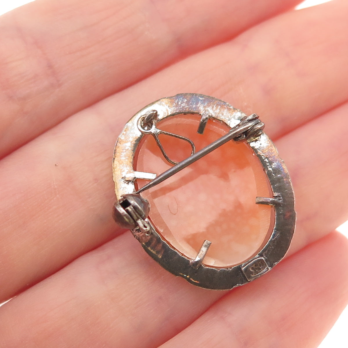 800 Silver Vintage Real MOP Carved Lady Cameo Pin Brooch / Pendant