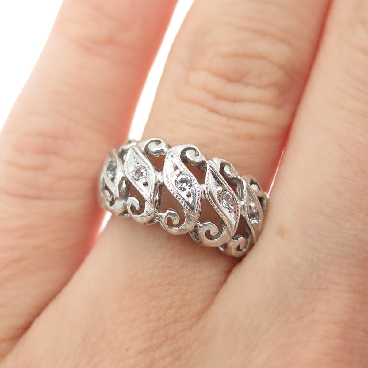 925 Sterling Silver Vintage Round-Cut C Z Swirl Ring Size 5.5