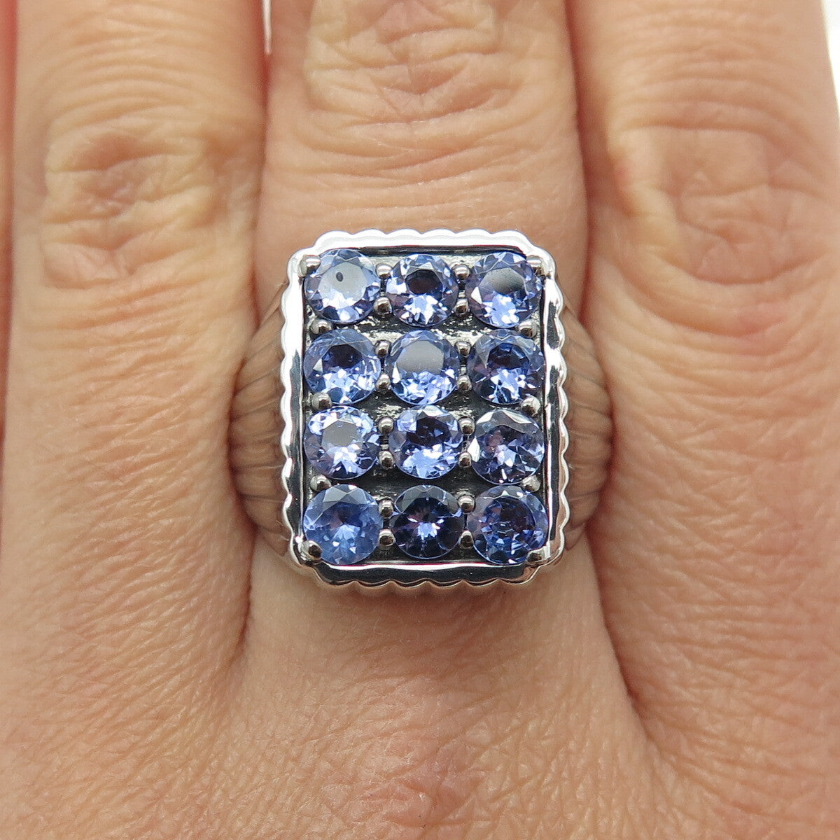 DSMK 925 Sterling Silver Round-Cut Tanzanite Gem Ribbed Domed Ring Size 7.25