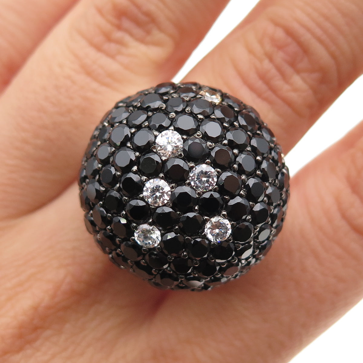 925 Sterling Silver Round-Cut Black & White C Z Dome Ring Size 9.25