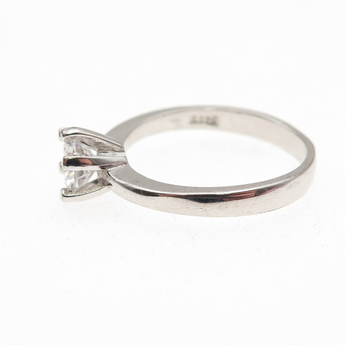 925 Sterling Silver Round-Cut C Z Engagement Ring Size 7.5