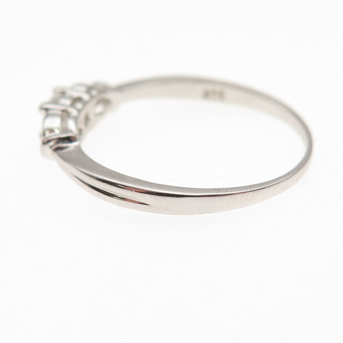 925 Sterling Silver Round-Cut C Z Heart Engagement Ring Size 8