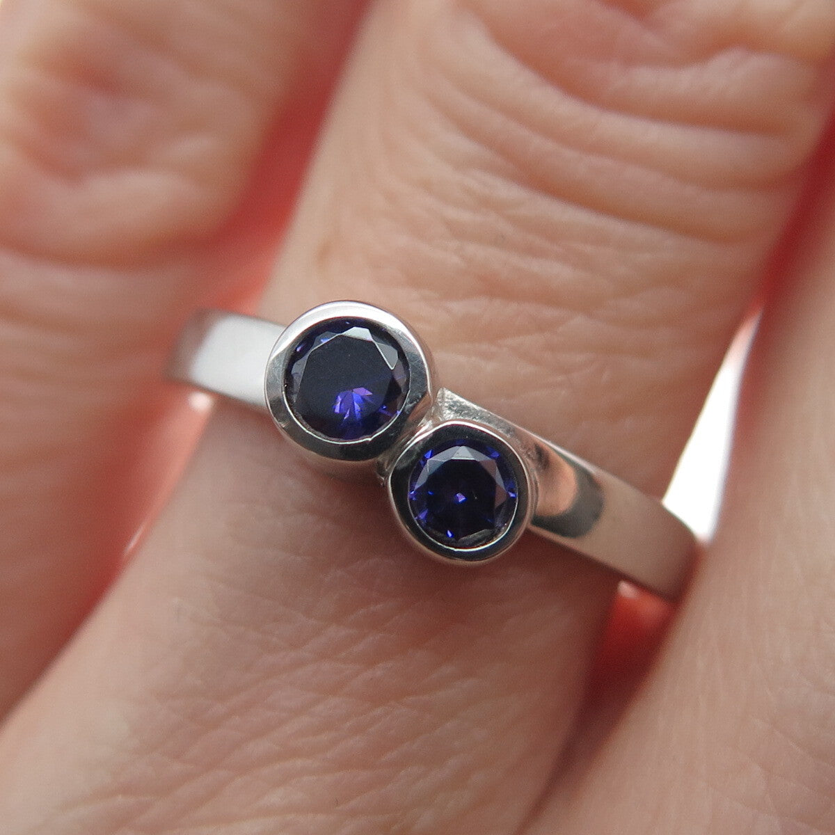 925 Sterling Silver Round-Cut Purple C Z Ring Size 5