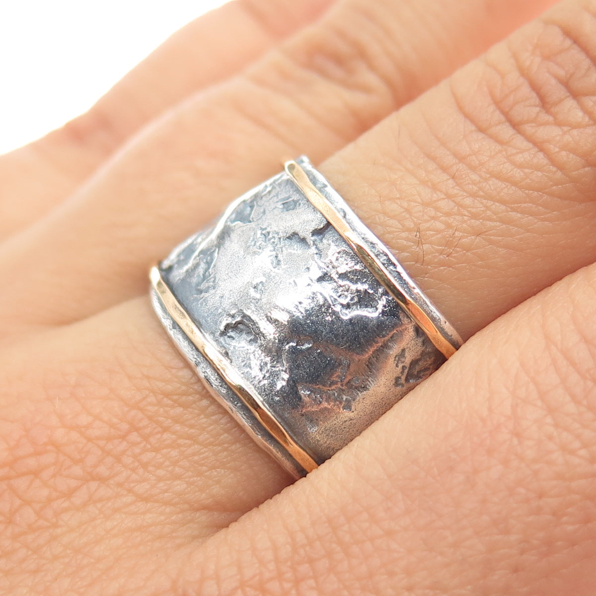 925 Sterling Silver & 14K Gold Vintage Modernist Oxidized Band Ring Size 9.75
