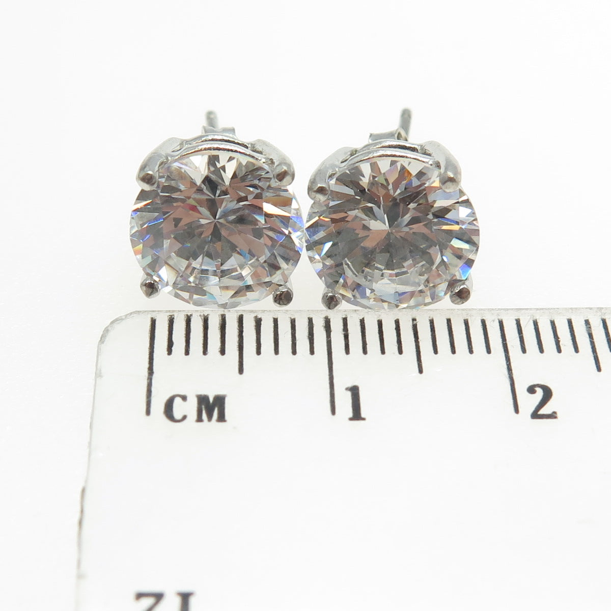 925 Sterling Silver Round-Cut Shaped C Z Stud Earrings