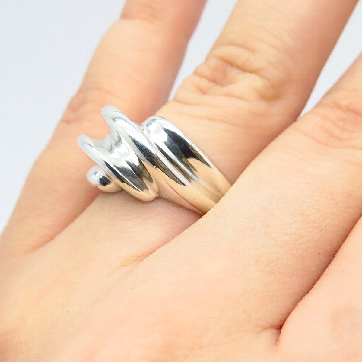 925 Sterling Silver Vintage Ribbed Overlap Ring Size 5.75