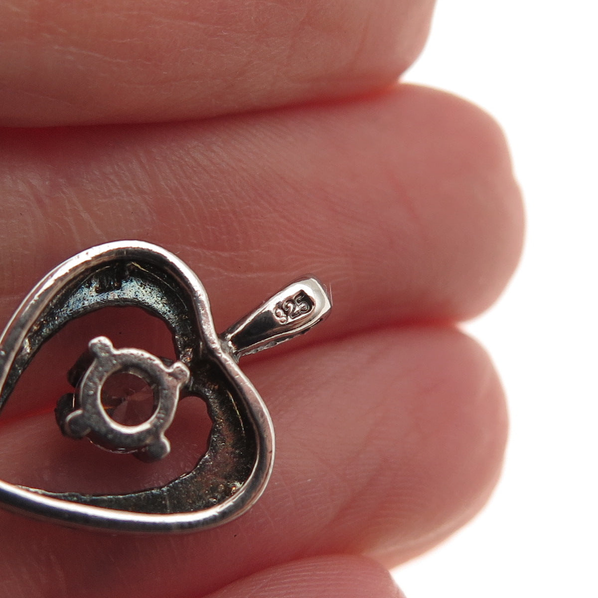 925 Sterling Silver Vintage Round-Cut C Z Heart Mini Charm Pendant