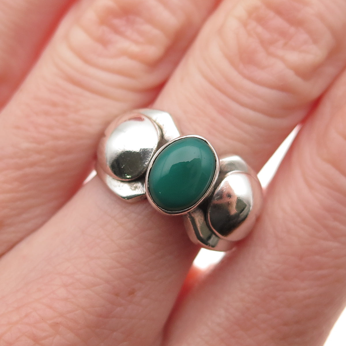 925 Sterling Silver Vintage Real Green Onyx Modernist Oxidized Ring Size 7.75