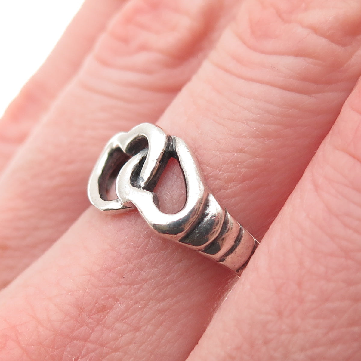 925 Sterling Silver Vintage Modernist Interlocked Heart Ring Size 7.75