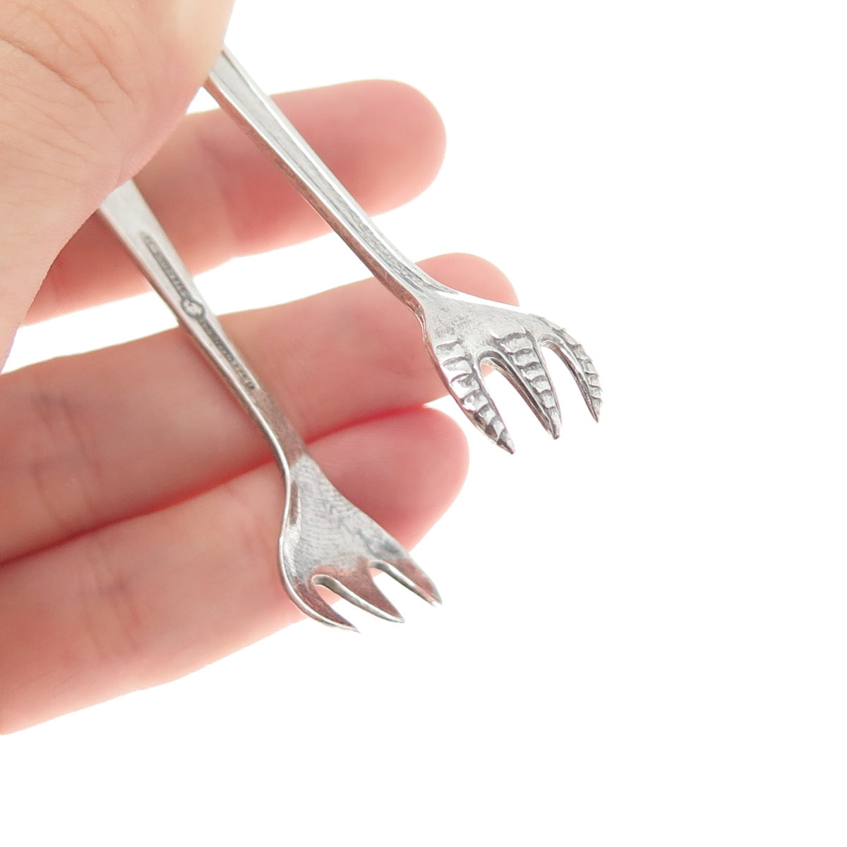 INTERNATIONAL SILVER 925 Sterling Antique 1921 Rosalind Sugar Tongs 4"