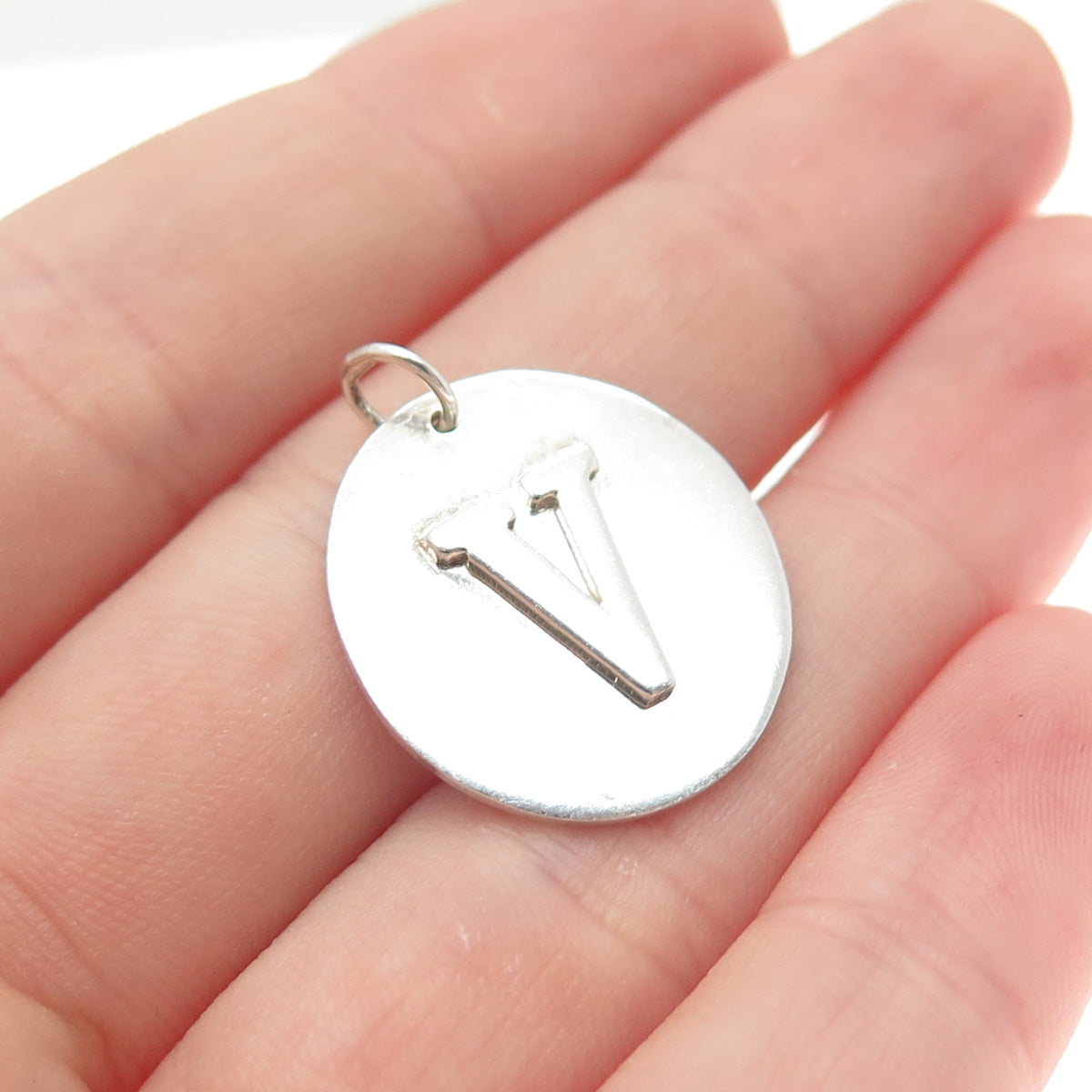 925 Sterling Silver Vintage Letter V Initial Round Tag Minimalist Charm Pendant