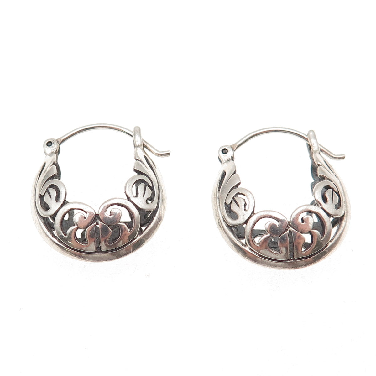 Silpada 925 Sterling Silver Vintage Ornate Oxidized Hoop Earrings