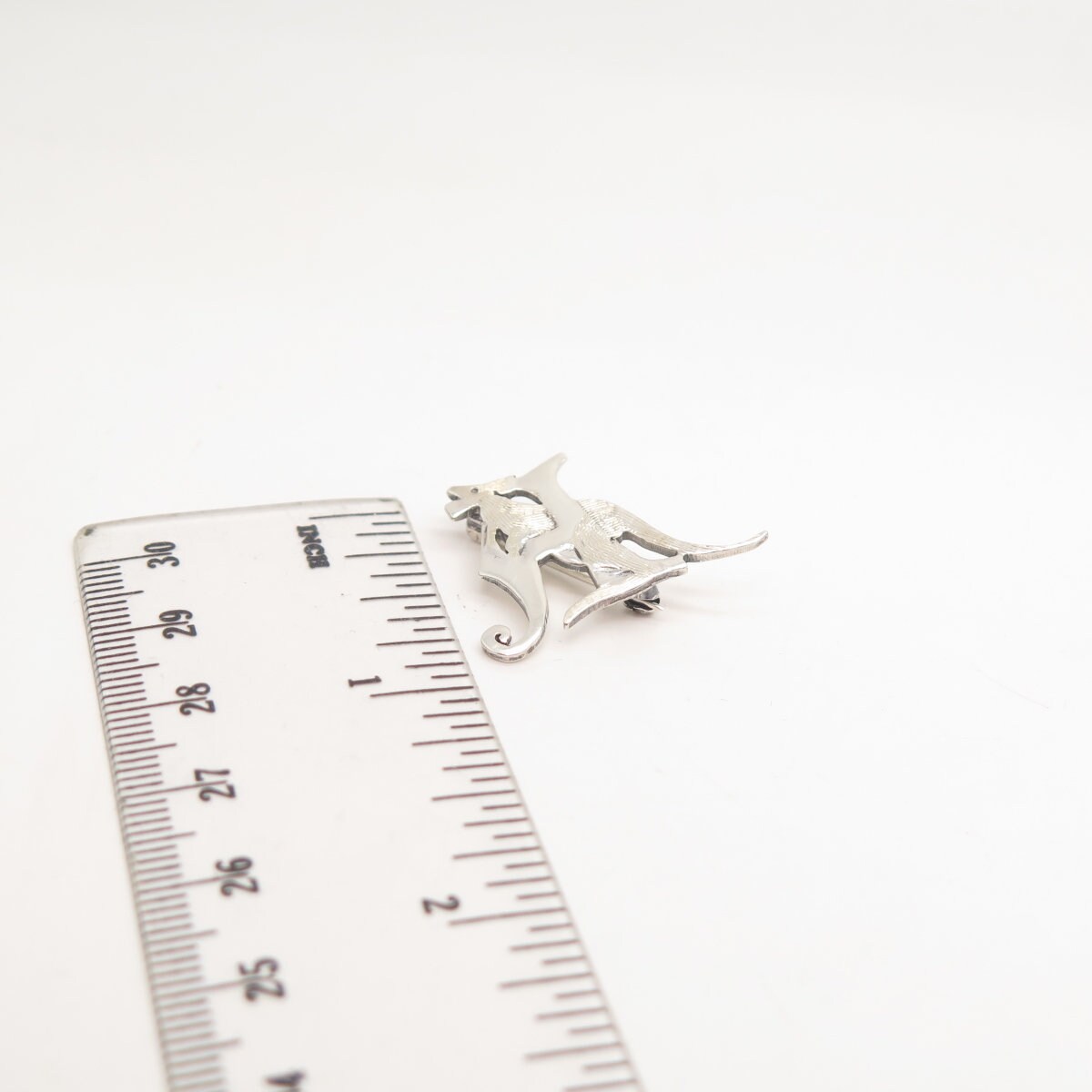 925 Sterling Silver Vintage Kangaroo Letter "H" Initial Pin Brooch
