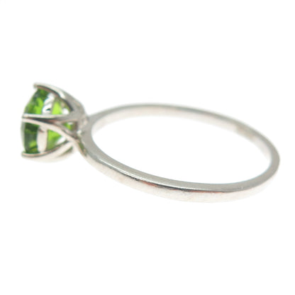 DAZZLERS 925 Sterling Silver Round-Cut Nano Peridot Ring Size 8.25