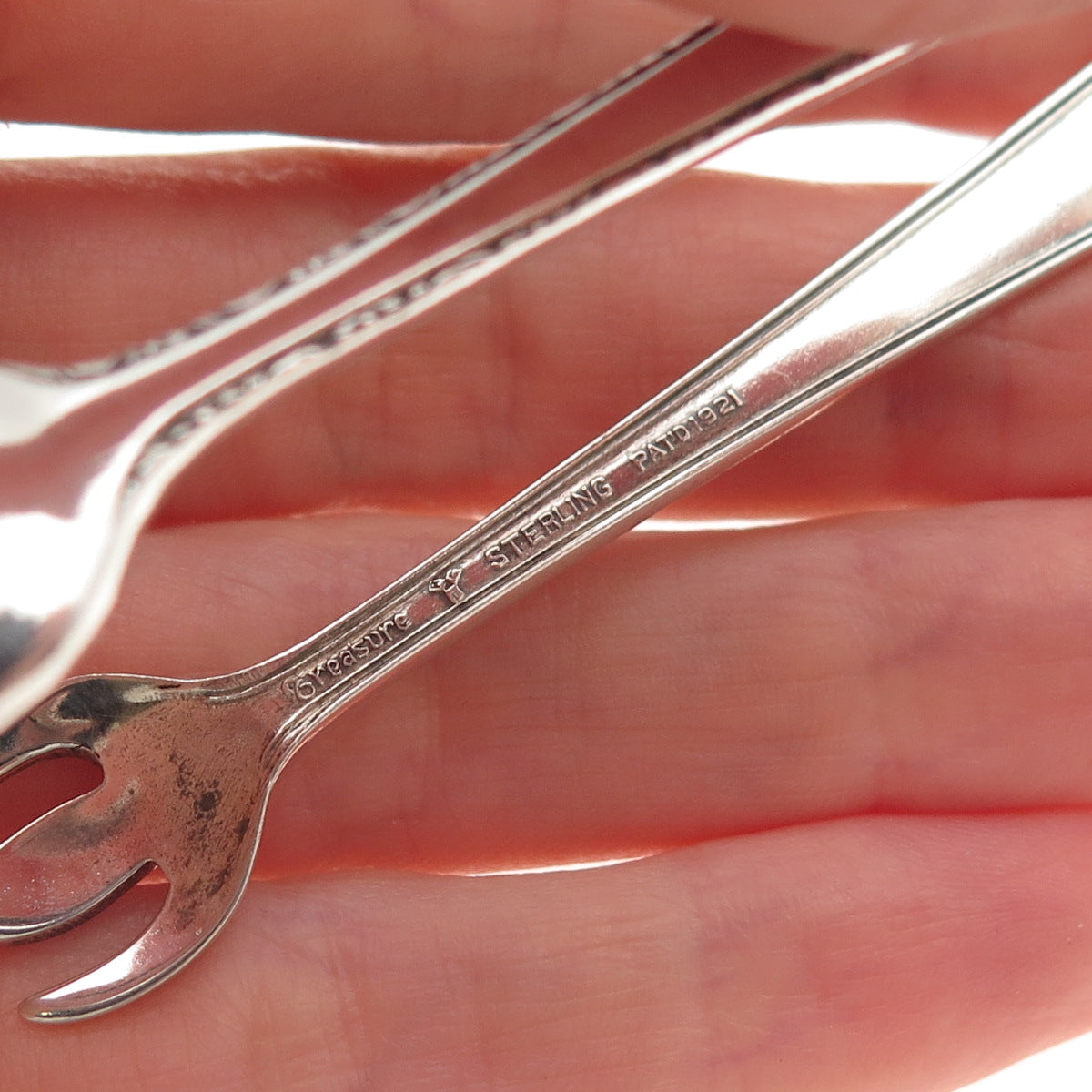 Lunt 925 Sterling Silver Antique Art Deco 1921 Treasure Sugar Tongs