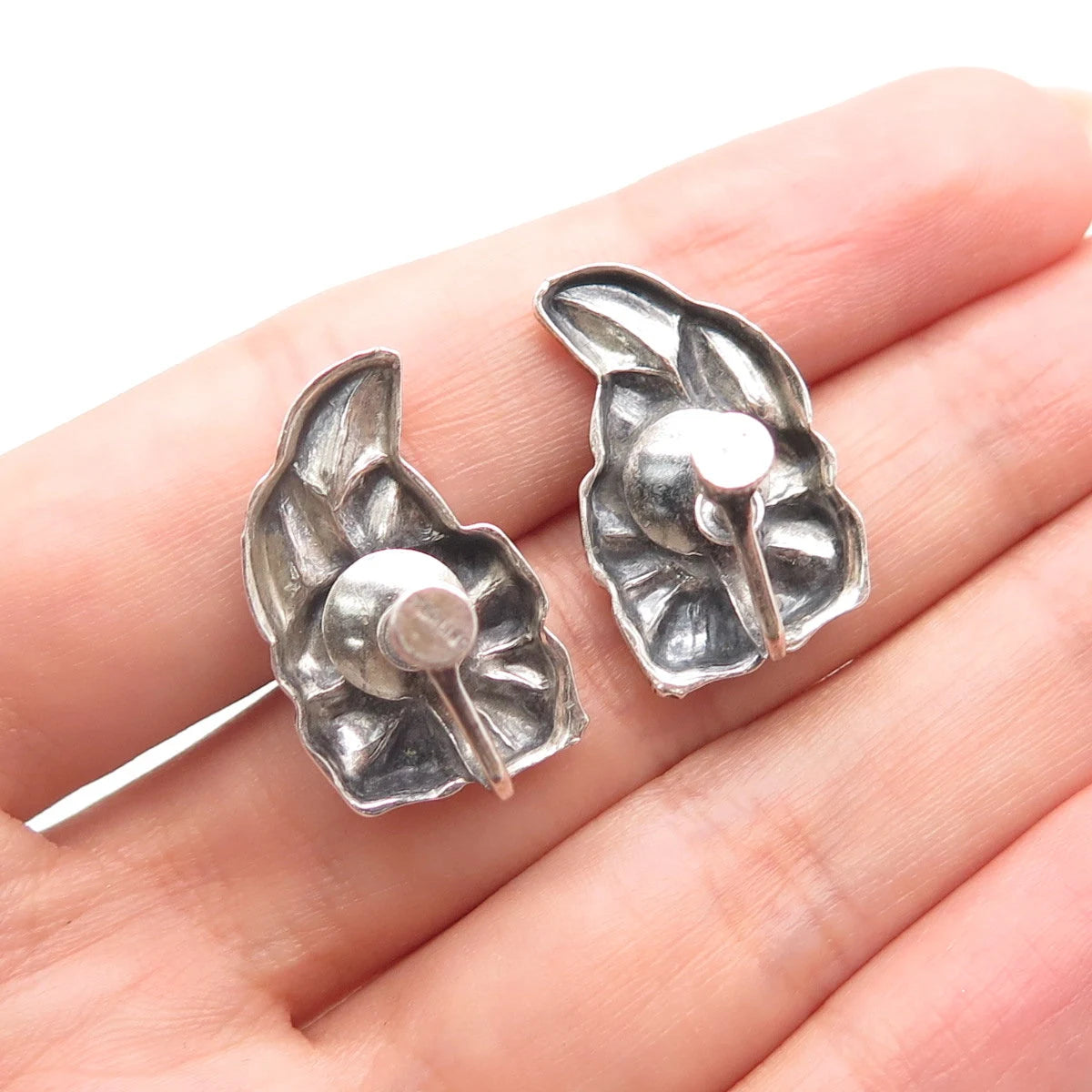 925 Sterling Silver Vintage Textured Floral Screw Back Earrings