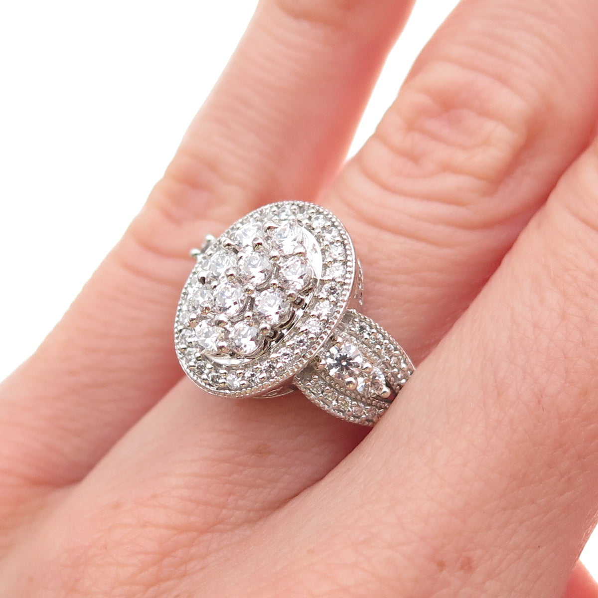 Mena 925 Sterling Silver Round-Cut C Z Sparkle Ring Size 6.25