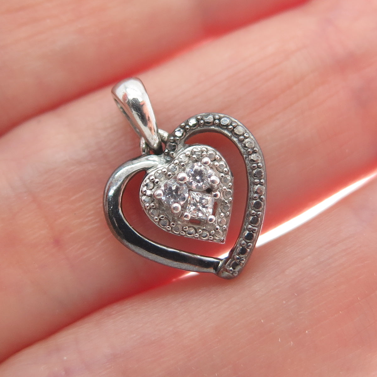 925 Sterling Silver Black Rhodium Round-Cut C Z Heart Minimalist Charm Pendant
