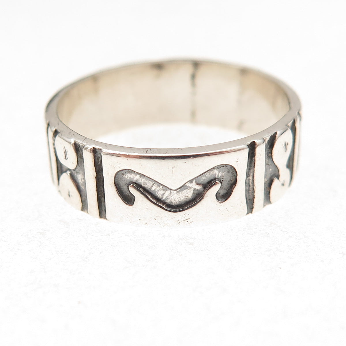 925 Sterling Silver Vintage Aries Zodiac Oxidized Band Ring Size 8.5