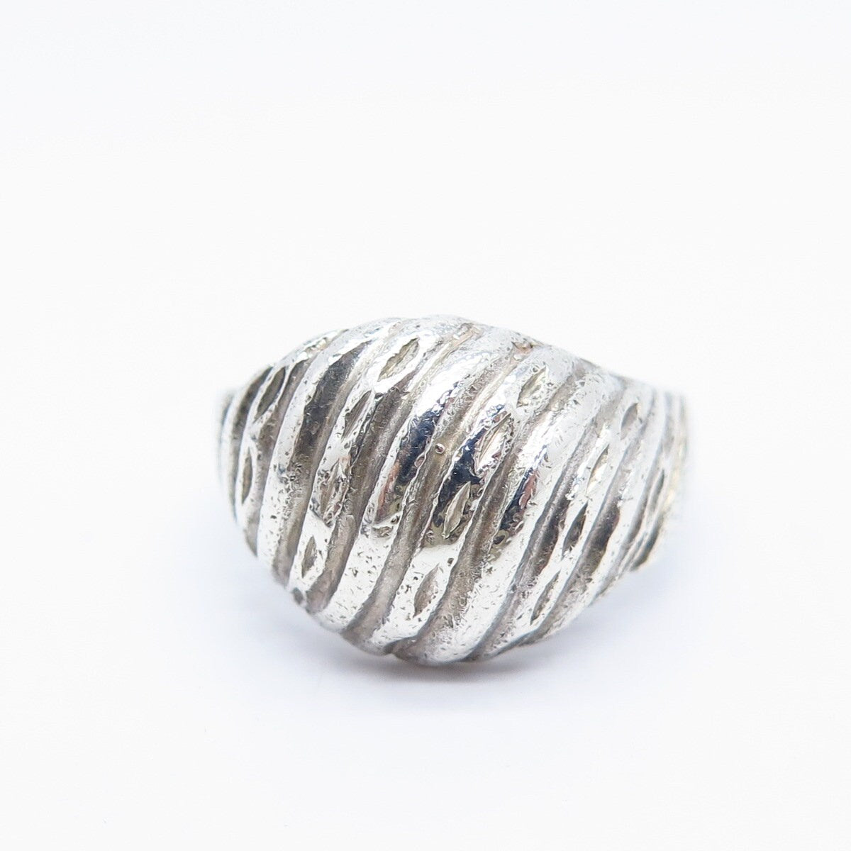 925 Sterling Silver Vintage Ribbed Ring Size 7.75