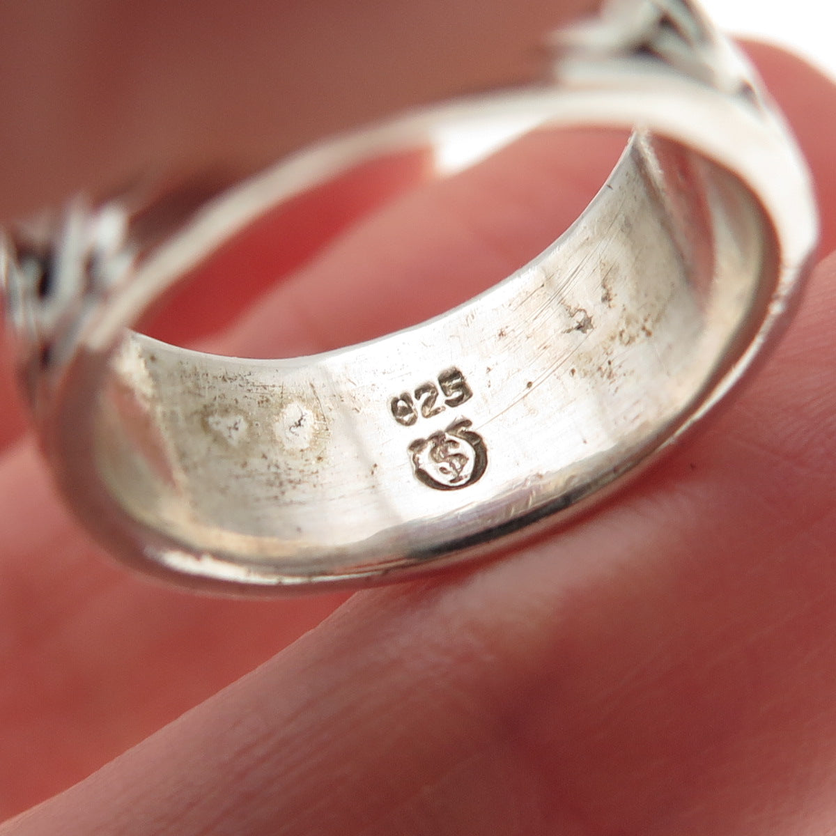 925 Sterling Silver Vintage Celtic Knot Oxidized Band Ring Size 6