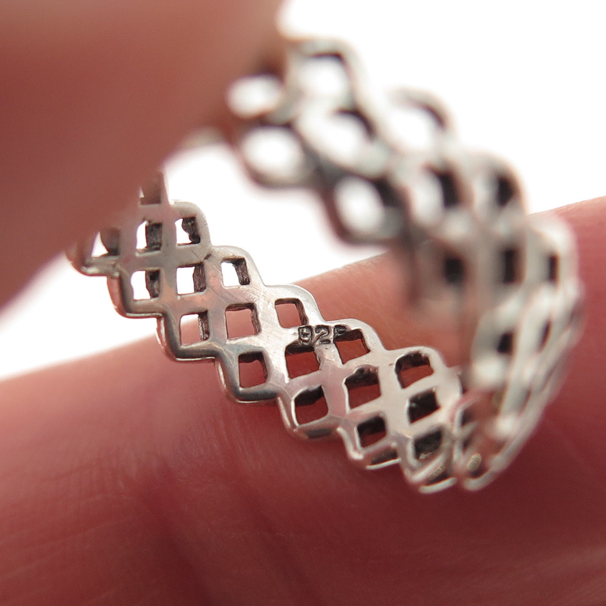 925 Sterling Silver Vintage Celtic Knot Oxidized Band Ring Size 5