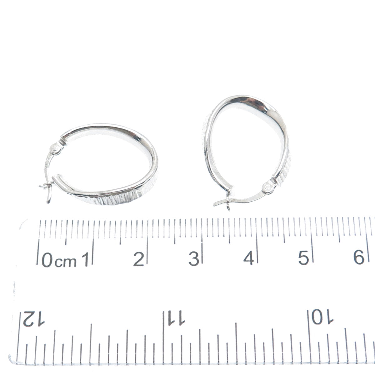 925 Sterling Silver Diamond-Cut Wavy Hoop Earrings