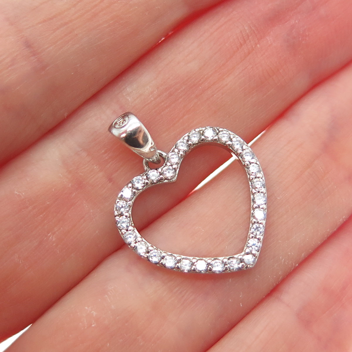 925 Sterling Silver Round-Cut C Z Heart Minimalist Charm Pendant