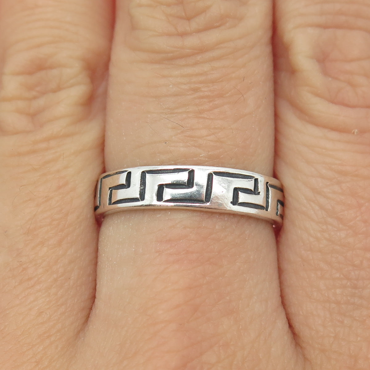 925 Sterling Silver Vintage Mexico Tribal Maze Band Ring Size 8.5