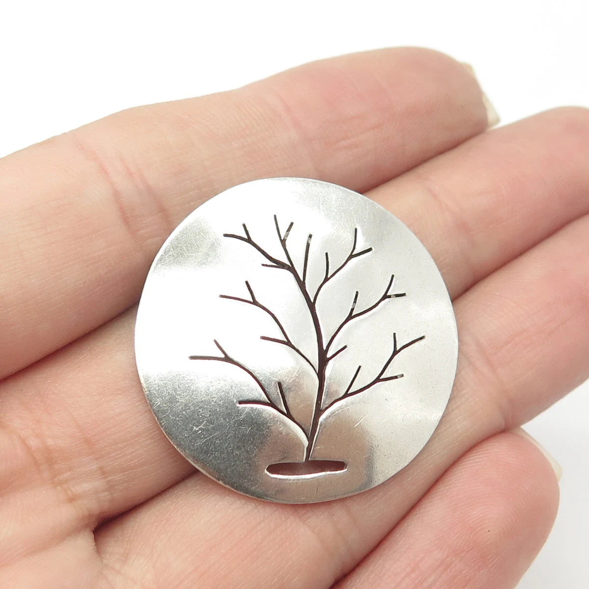 925 Sterling Silver Vintage Tree of Life Round Pendant