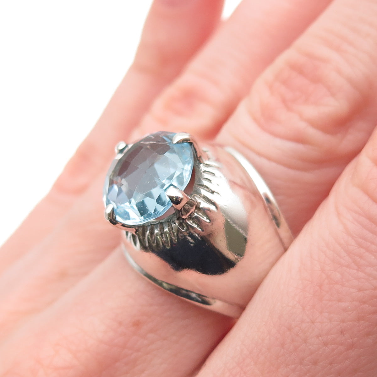 925 Sterling Silver Vintage Real Round-Cut Blue Topaz Modernist Ring Size 8