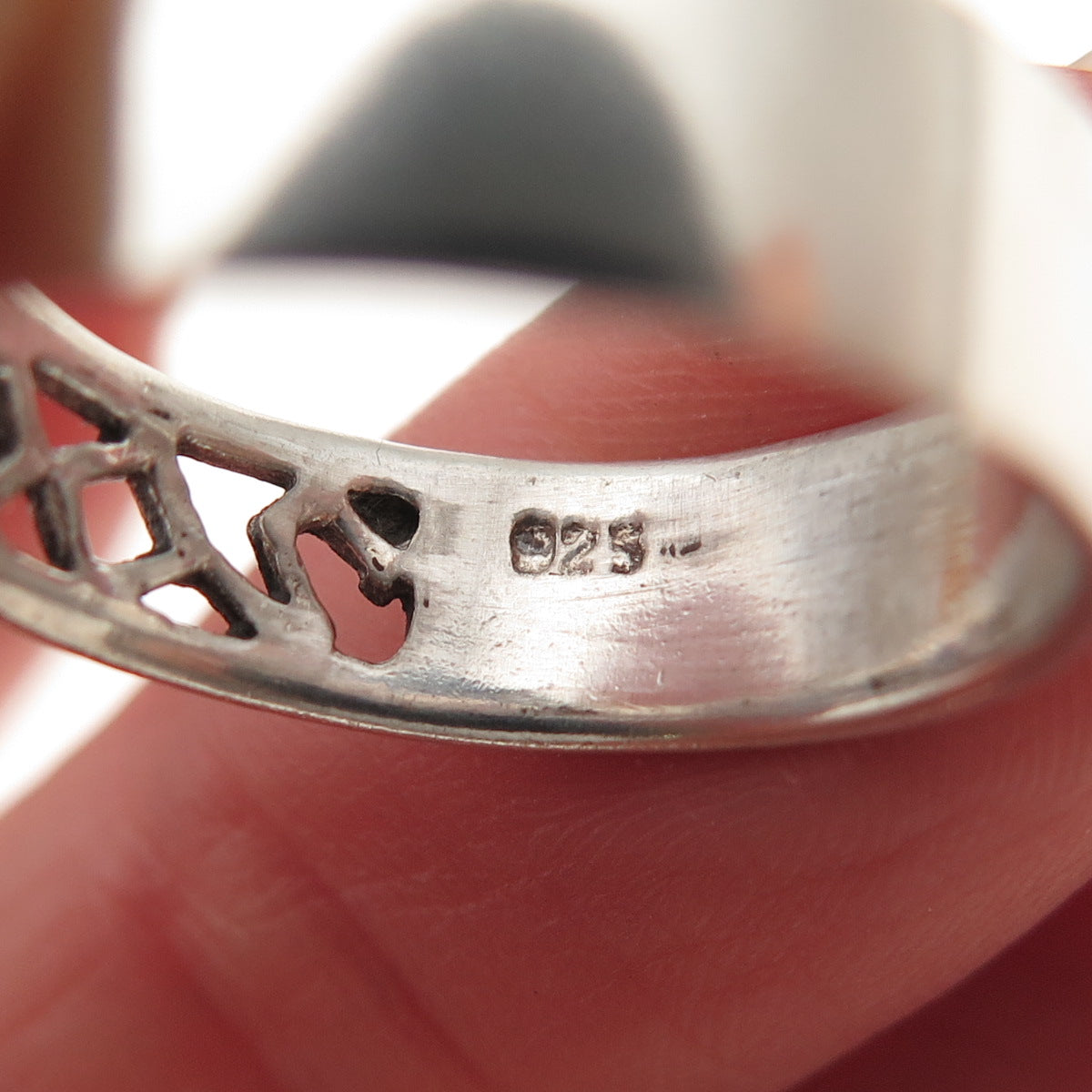 925 Sterling Silver Vintage 2006 Oxidized Band Ring Size 7.25