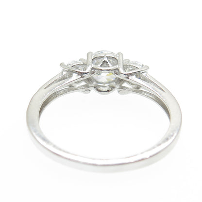 925 Sterling Silver Round-Cut Shaped C Z Engagement Ring Size 7.25