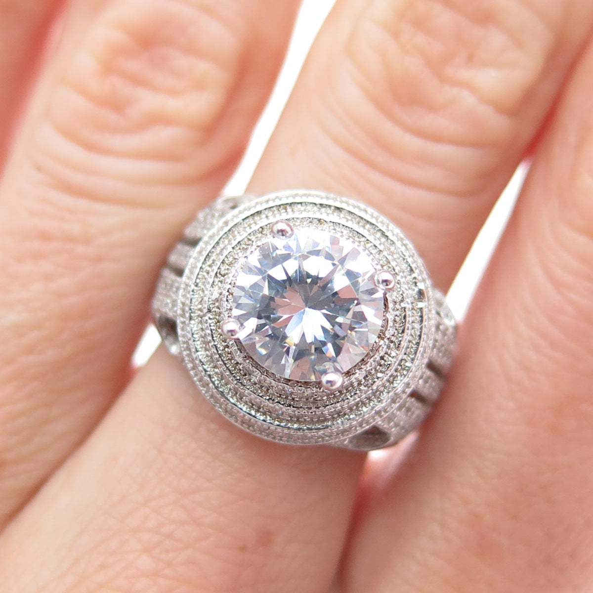 925 Sterling Silver Round-Cut C Z Ring Size 6.5