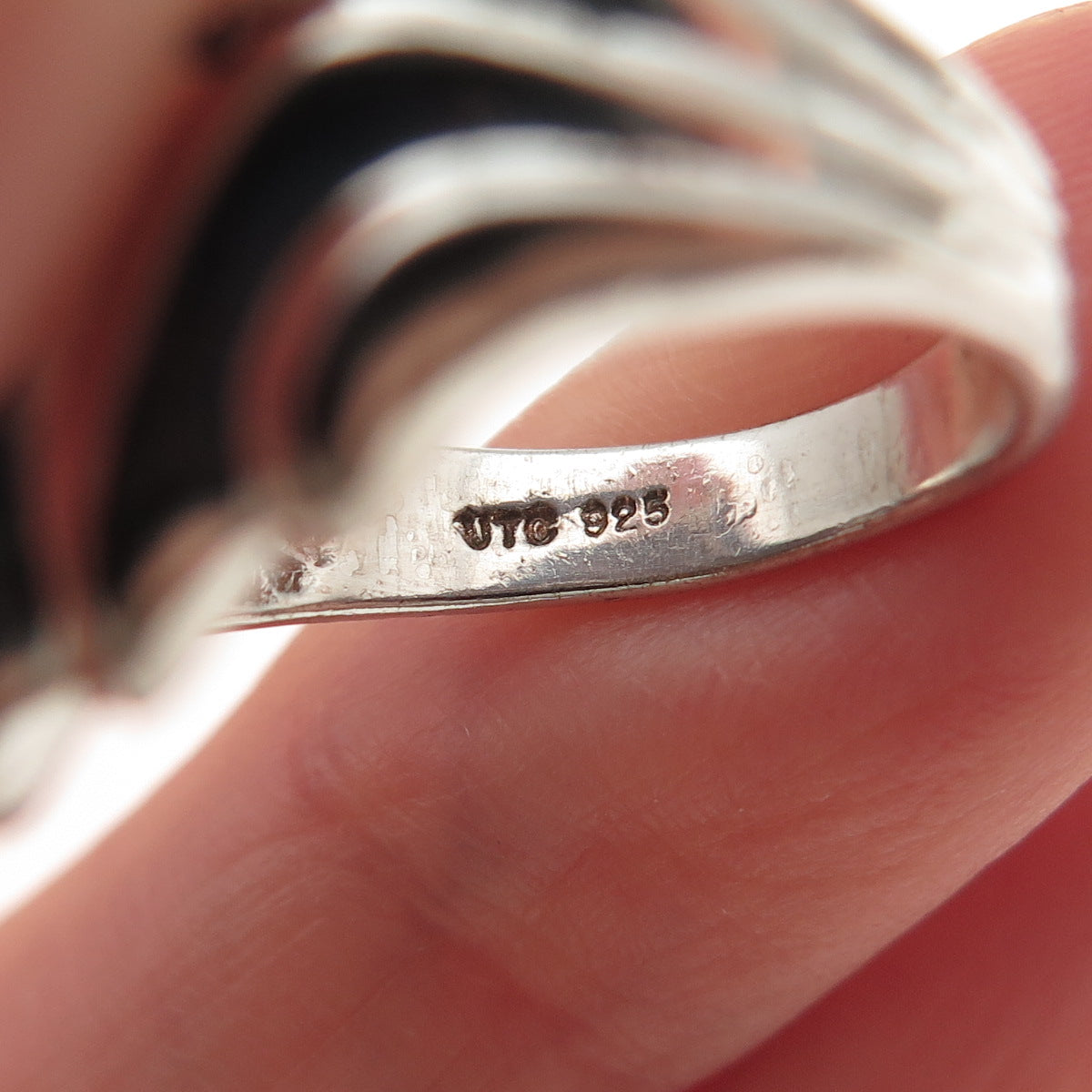 925 Sterling Silver Vintage Modernist Wavy Oxidized Ring Size 6.75