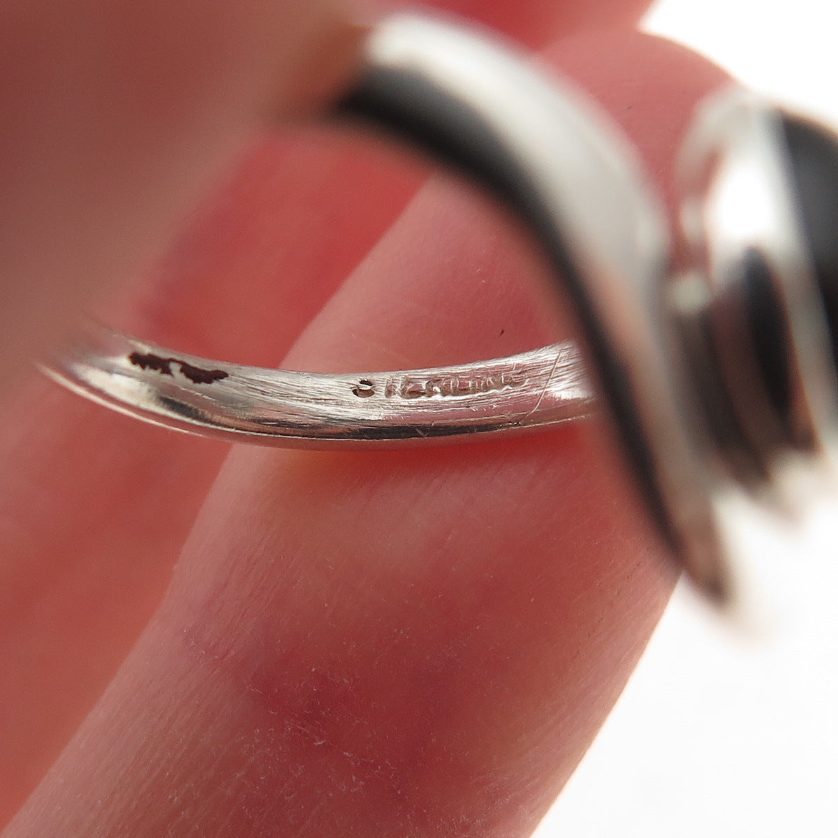 925 Sterling Silver Vintage RHG Real Cat's Eye Modernist Oxidized Ring Size 6