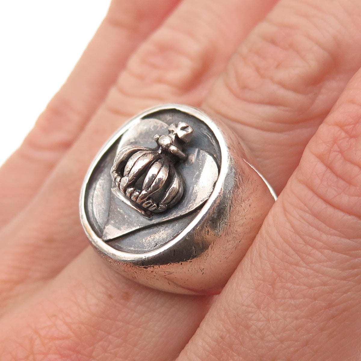 925 Sterling Silver Vintage Royal Crown Heart Oxidized Ring Size 6.25