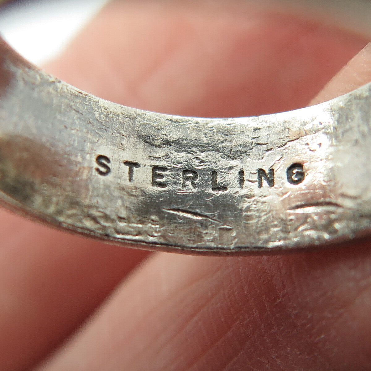 SARAH COVENTRY 925 Sterling Silver Vintage Zig Zag Pattern Band Ring Size 6.25
