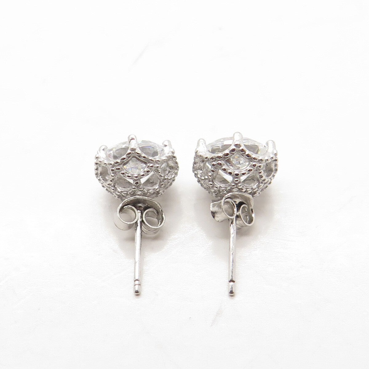 925 Sterling Silver Round-Cut Shaped C Z Stud Earrings