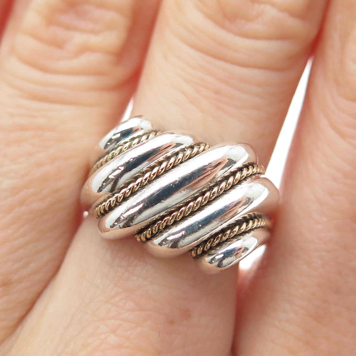 MONICA JAIN 925 Sterling 2-Tone Vintage Modernist Ribbed Oxidized Ring Size 7.5