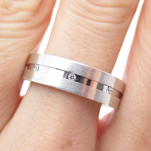 925 Sterling Silver Vintage MGR Round-Cut C Z All Around Band Ring Size 9.5