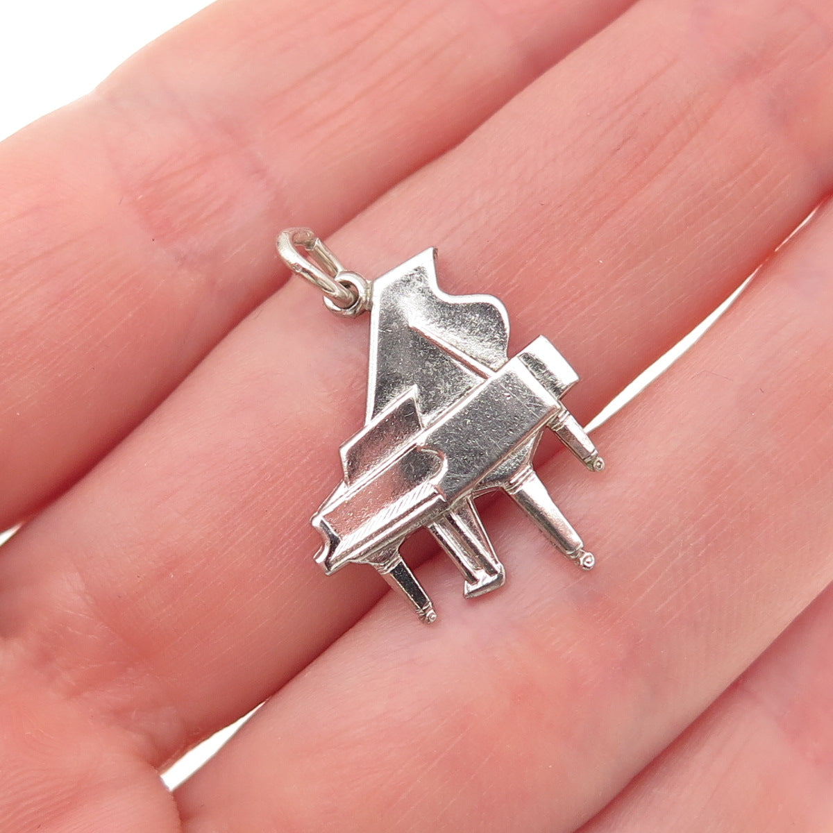 Wells 925 Sterling Silver Antique Art Deco Grand Piano Mini Charm Pendant
