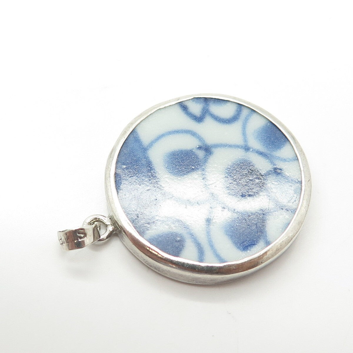 925 Sterling Silver Vintage Roun Pendant w/ Antique Chinese Porcelain