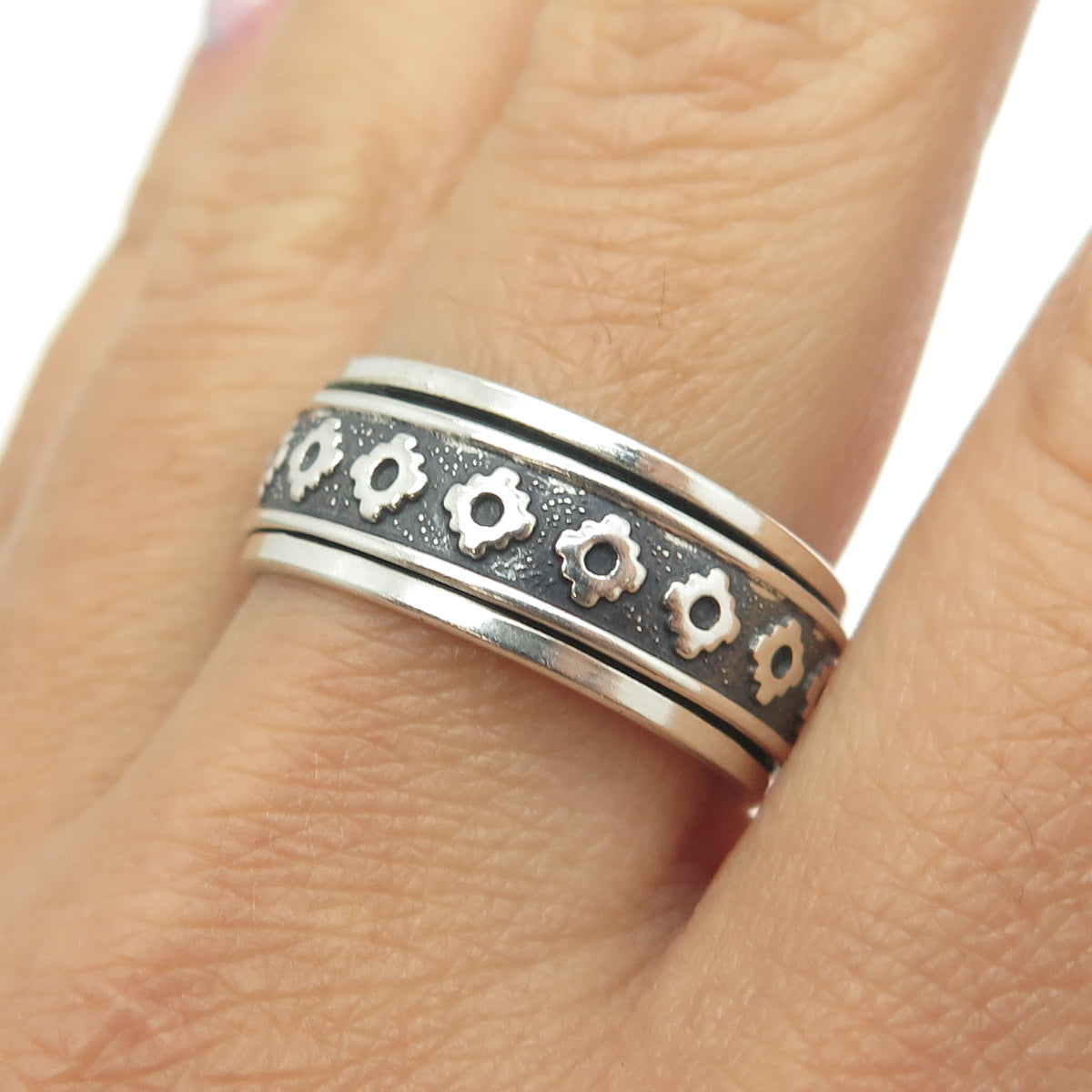 950 Silver Vintage Aztec Symbol Rotating Band Ring Size 10.25